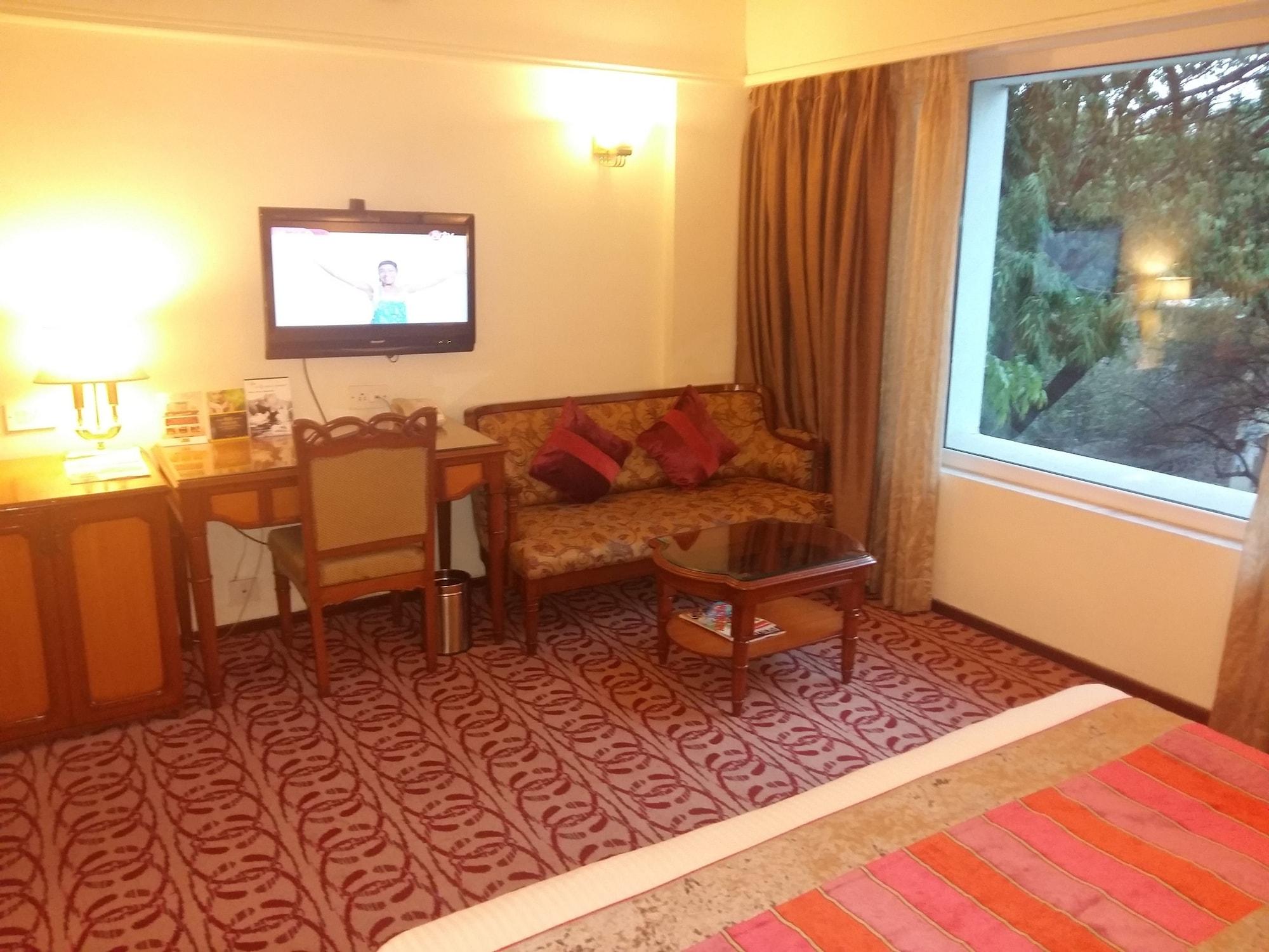 Pride Hotel Pune Exterior foto
